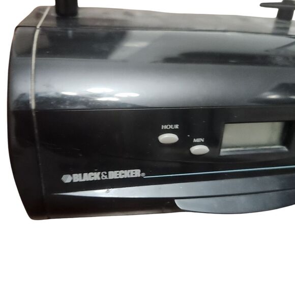 Black & Decker Slimline Spacemaker Can Opener Digital Clock with Hardware EC950B - Picture 2 of 9